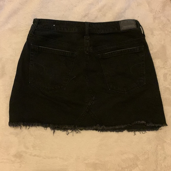 American Eagle Black Denim Mini Skirt Size 6. - Picture 3 of 6